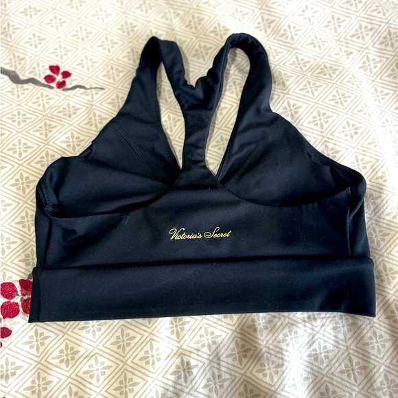 Victoria Secret Twist-Front Sports Bra - Picture 3 of 7